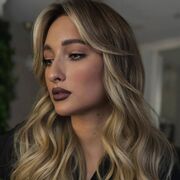  Ra's al Khaymah,  Julissa, 23