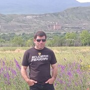  ,  Daviti, 35