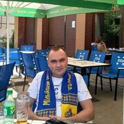  ,  Viktor, 45