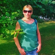  ,   Viktoria, 42 ,  