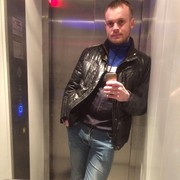   ,   Roman, 35 ,  