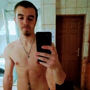  Andrychow,  Dmitro, 25