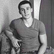  ,  Artur, 24