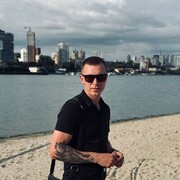  ,  Valentin, 30