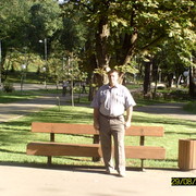 ,   Viktor, 60 ,   