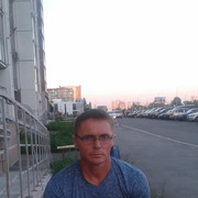  ,   Maksim, 47 ,  