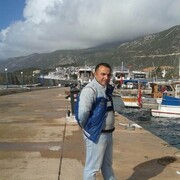  ,   Ali, 44 ,   ,   