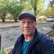  ,   Kosta, 65 ,     