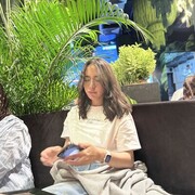  , 