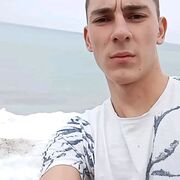  ,  Alex , 21