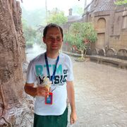  ,   Maxim, 34 ,   ,   , c , 