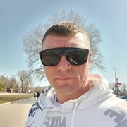  ,  Denis, 42
