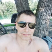  ,  Antonio, 46