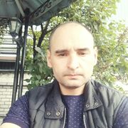  ,  Viktor, 39