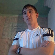  ,   Viktor, 31 ,  