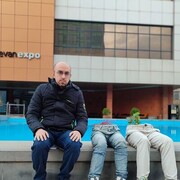  ,  Artur, 38
