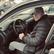  ,  Alex, 28