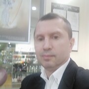  ,  Viktor, 45