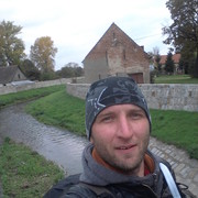  ,  Maksym, 39