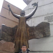  ,   Djon, 32 ,   