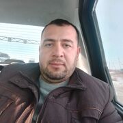 ,  Ali, 40