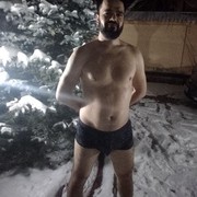  ,   Asqar, 35 ,  