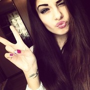  ,  Veronika, 26