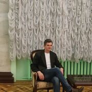 ,   Viktor, 49 ,   c 