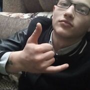  ,  Illia, 24