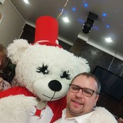  ,   Viktor, 44 ,   ,   , c 