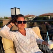 ,  Viktoria, 43