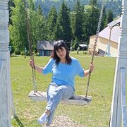  ,  Lara, 53