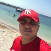  ,  Ali, 27