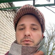  ,  tornike, 30