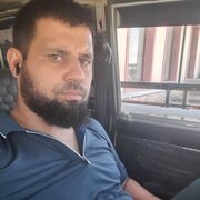 ,  Jonny, 34