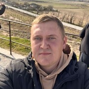  ,  Denis, 33