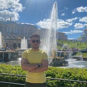  ,   Mario, 32 ,  