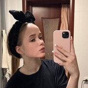  , 