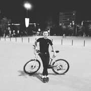  ,  Murodbek, 25