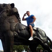  ,  Nik, 40