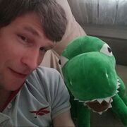  ,   Georgy, 37 ,     , c 