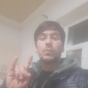  ,  Kamron, 28
