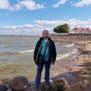  ,   Maxim, 42 ,   ,   , c 