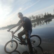  ,  Andrey, 25
