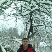  ,   Nikita, 37 ,   
