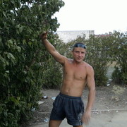  ,   Viktor, 41 ,  
