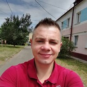  ,  Valery, 33