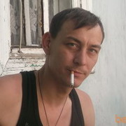  ,   Nik, 42 ,   