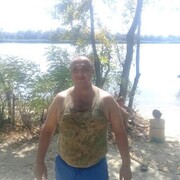  --,   Lytfullo, 44 ,   ,   