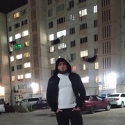  ,  Vadim, 32
